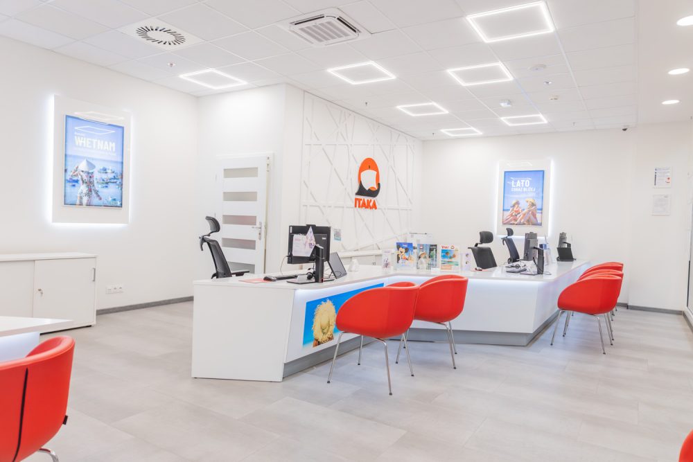 biuro podróży itaka w m1 poznań