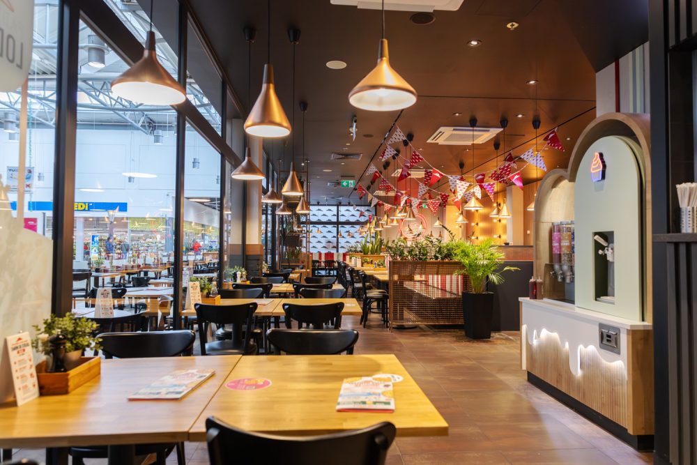 restauracja pizza hut w m1 poznań
