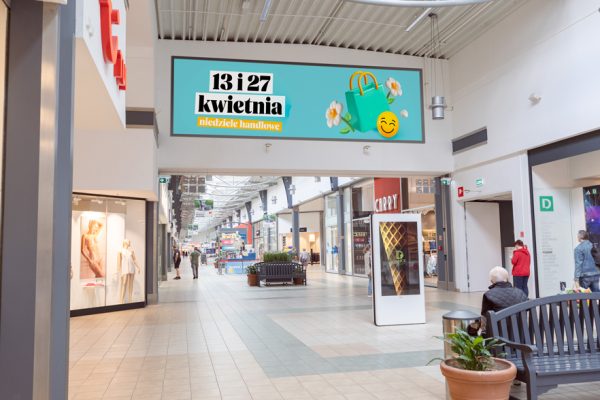 Baner o powierzchni reklamowej 17,5 m2 i wymiarach 7x2,5m zlokalizowany przy Deichmann, Carry, Cropp.