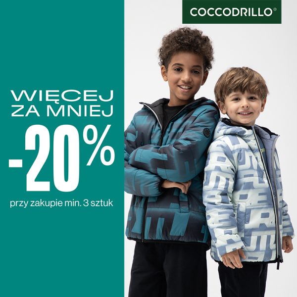 Grafika promocyjna marki Coccodrillo. Mali chłopcy ubrani w kurtki puchowe na zimowy sezon.