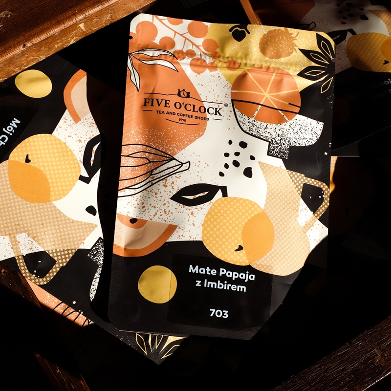 Grafika promocyjna marki Five o'clock. Paczka yerba mate o smaku papaja z imbirem.